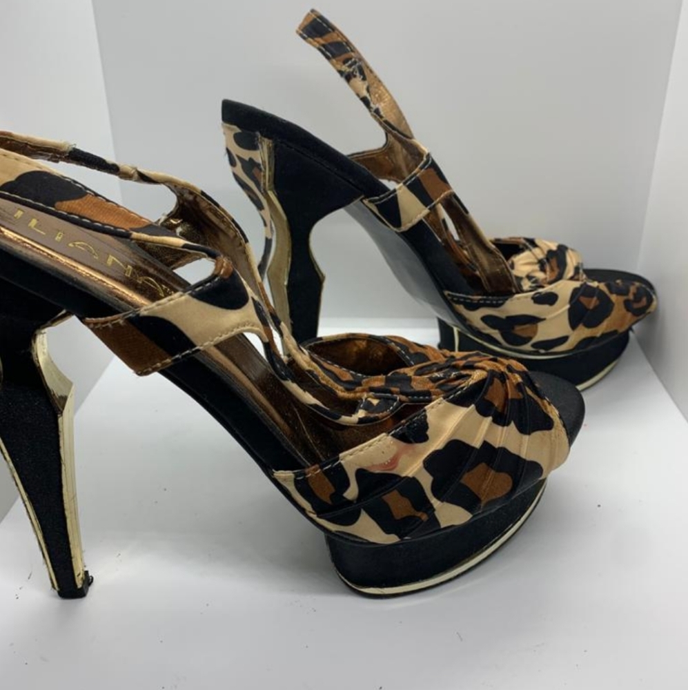 Heels - Picture 5 of 5